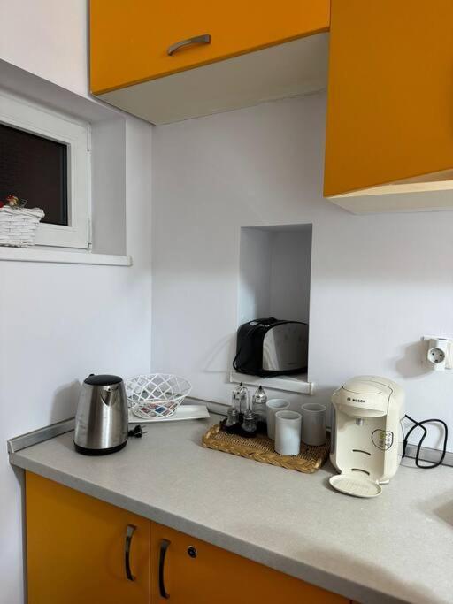 Iazi Apartament Brasov Exterior photo